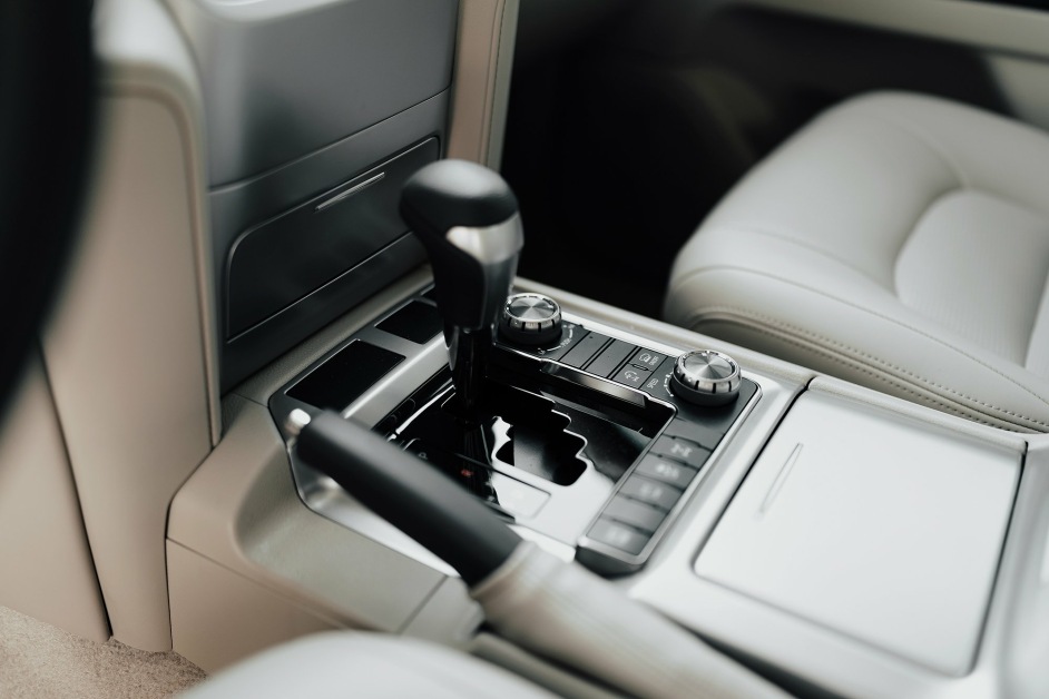 Аренда Toyota Land Cruiser 200 в Дубае