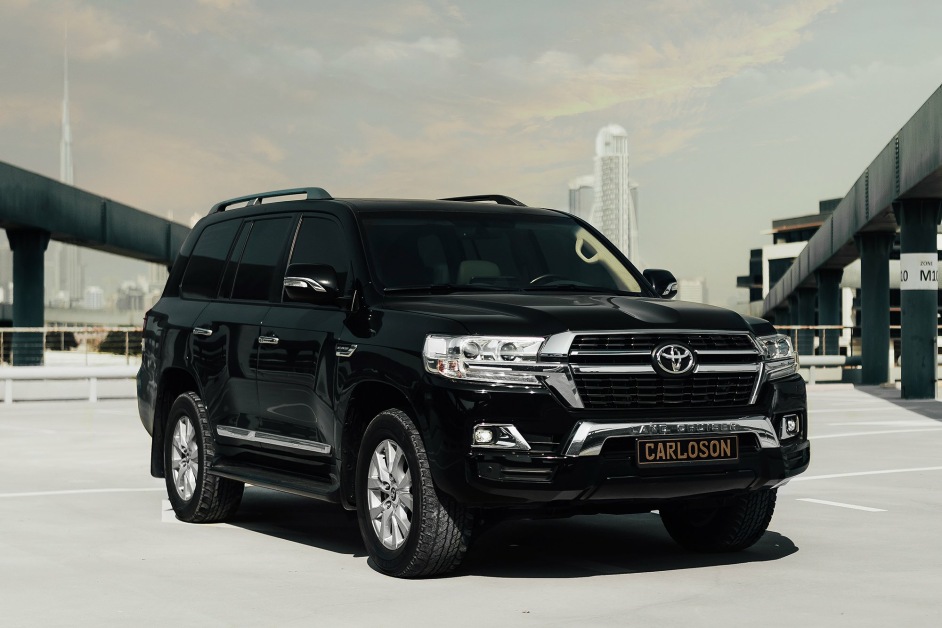 Аренда Toyota Land Cruiser 200 в Дубае