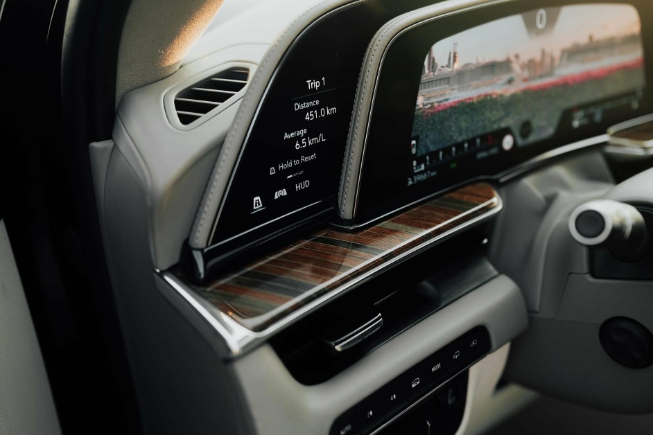 Аренда Cadillac Escalade ESV в Дубае