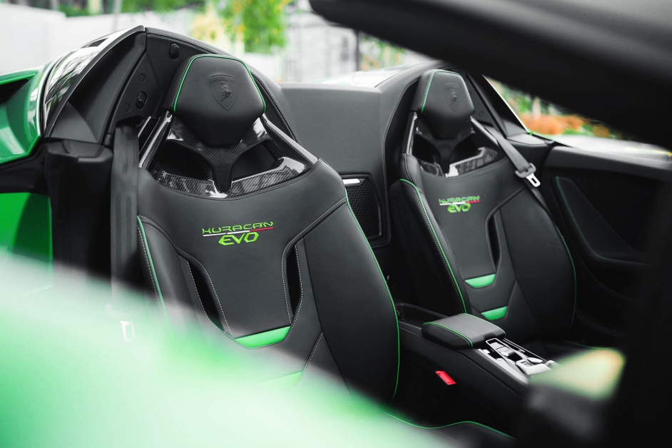 Аренда Lamborghini Huracan EVO Spyder в Дубае