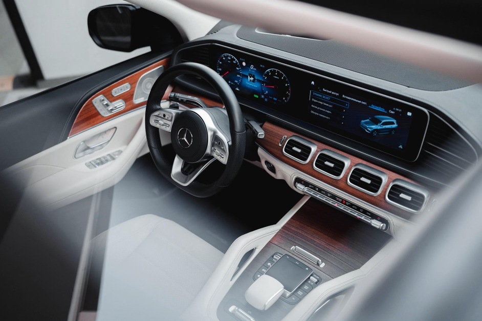Аренда Mercedes GLS 450 в Дубае