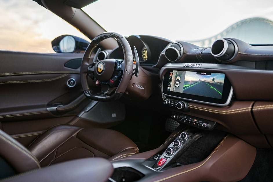 Аренда Ferrari Portofino в Дубае