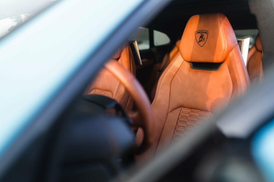 Аренда Lamborghini Urus в Дубае