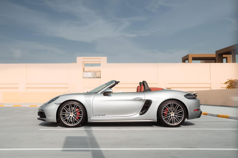 Аренда Porsche Boxster GTS в Дубае