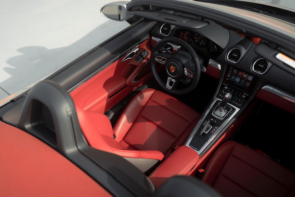Аренда Porsche Boxster GTS в Дубае