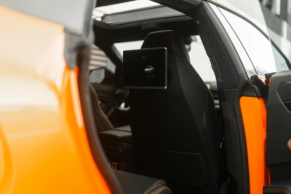 Аренда Lamborghini Urus в Дубае