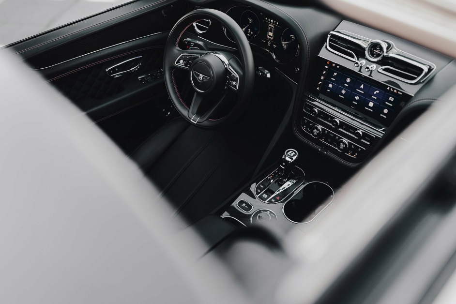 Аренда Bentley Bentayga в Дубае