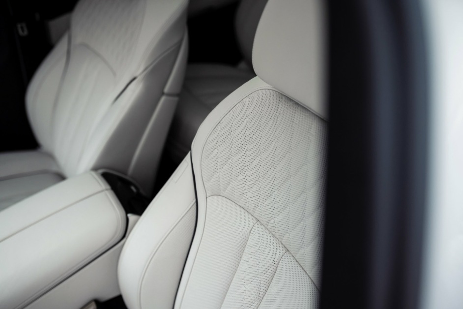 Аренда BMW X7 40i в Дубае