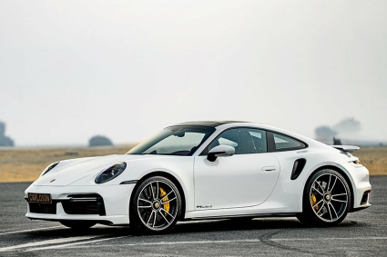 Аренда Porsche 911 Turbo S в Дубае