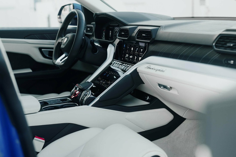 Аренда Lamborghini Urus в Дубае
