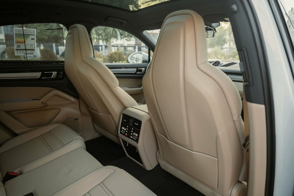 Аренда Porsche Cayenne Coupe в Дубае