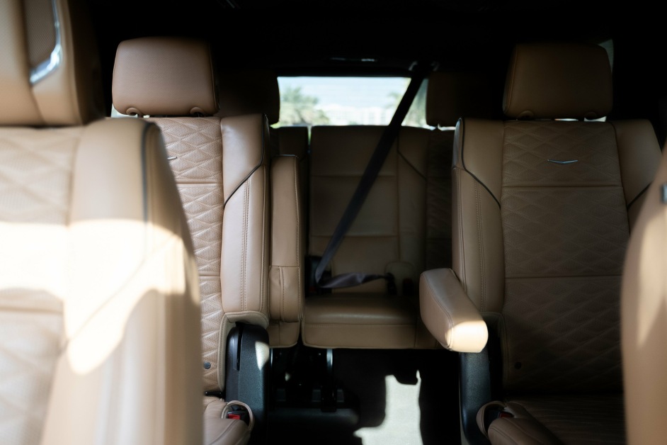 Аренда Cadillac Escalade в Дубае