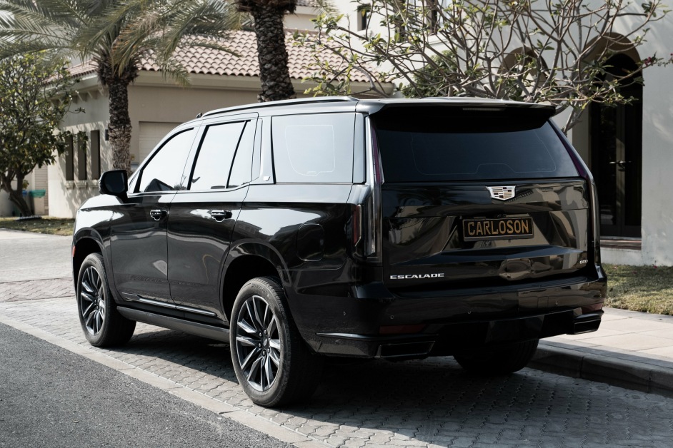 Аренда Cadillac Escalade в Дубае
