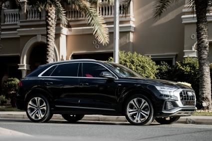 Аренда Audi Q8 S line в Дубае