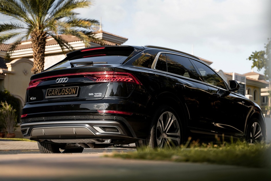 Аренда Audi Q8 S line в Дубае
