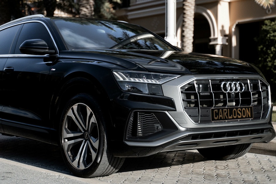 Аренда Audi Q8 S line в Дубае