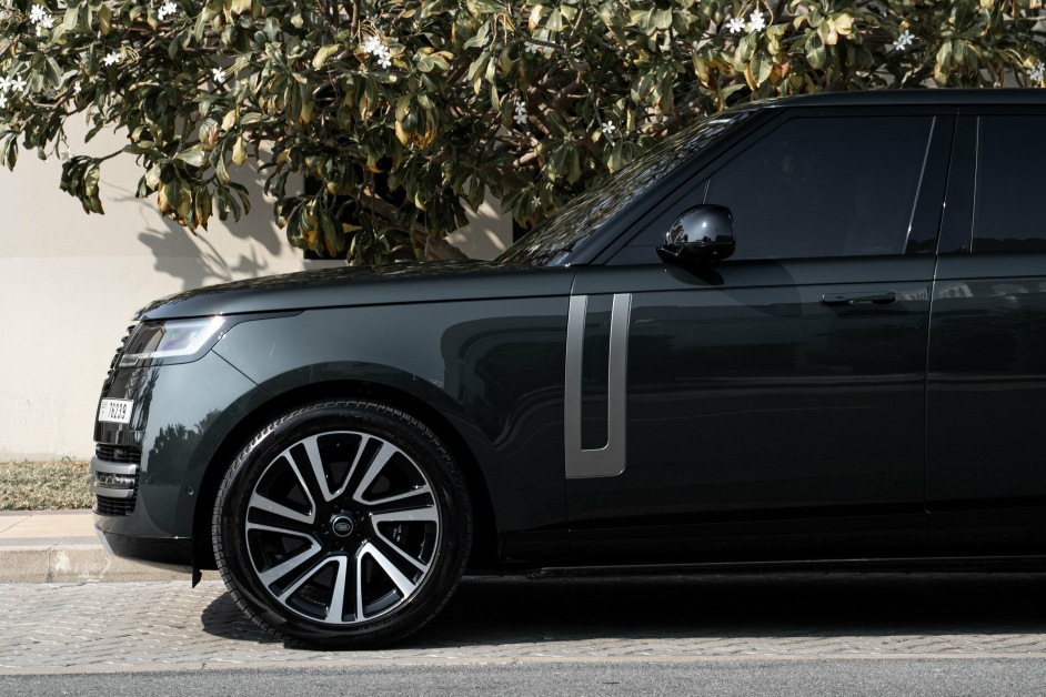 Аренда Range Rover Vogue в Дубае