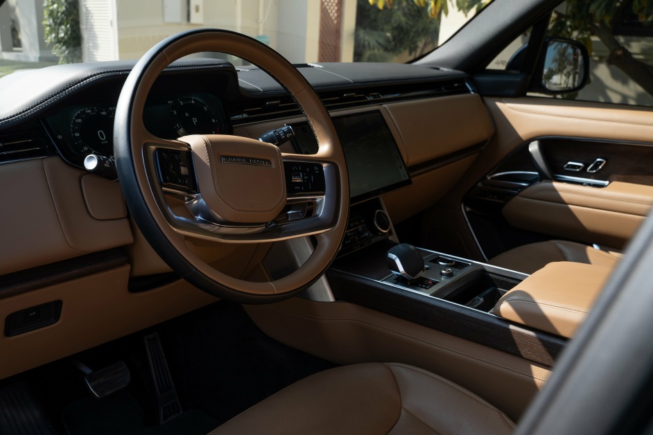 Аренда Range Rover Vogue в Дубае