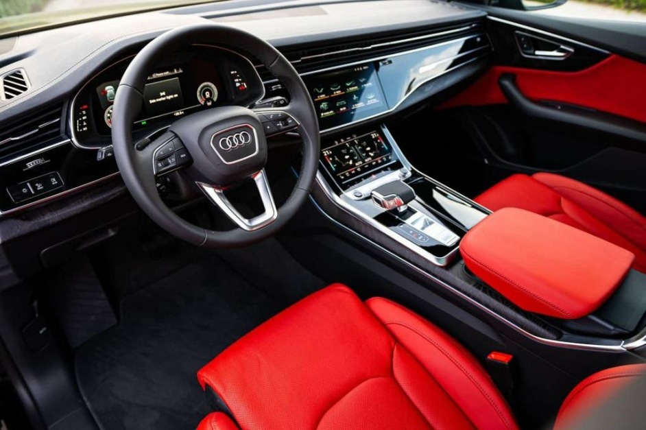 Аренда Audi Q8 S line в Дубае