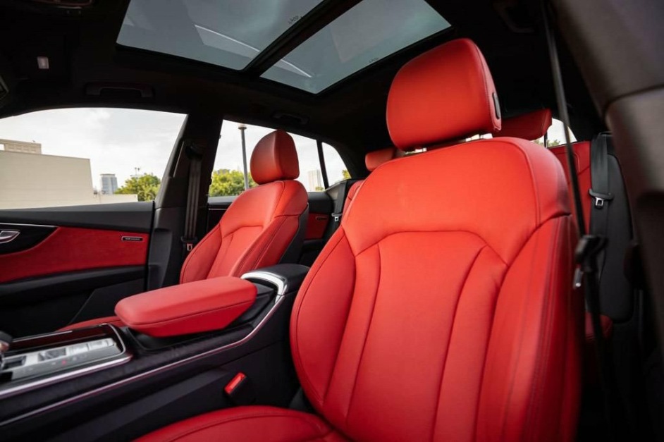 Аренда Audi Q8 S line в Дубае