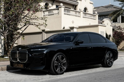 Аренда BMW M735i в Дубае