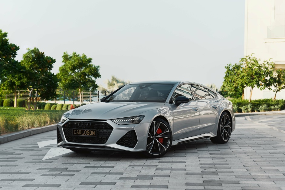 Аренда Audi RS7 в Дубае