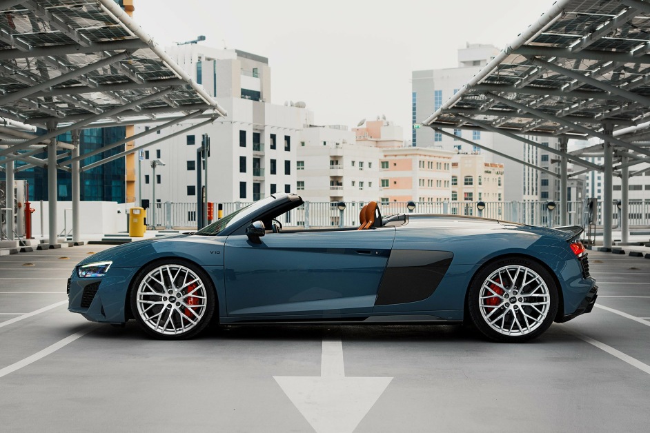 Аренда Audi R8 Spyder в Дубае