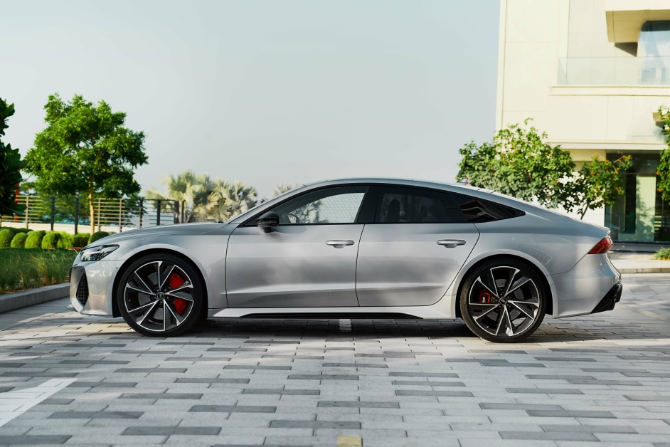 Аренда Audi RS7 в Дубае