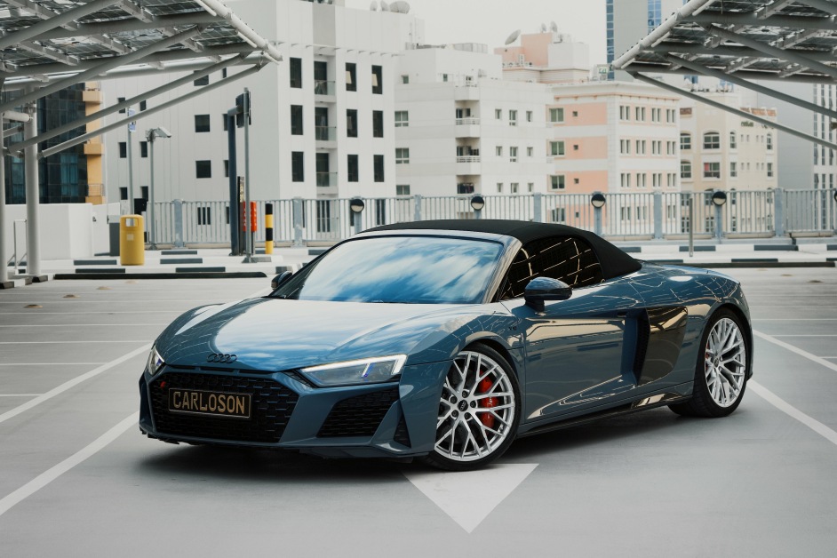 Аренда Audi R8 Spyder в Дубае