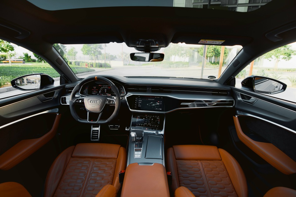 Аренда Audi RS7 в Дубае