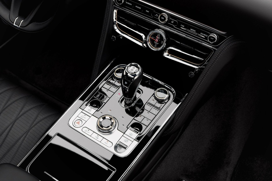 Аренда Bentley Flying Spur в Дубае