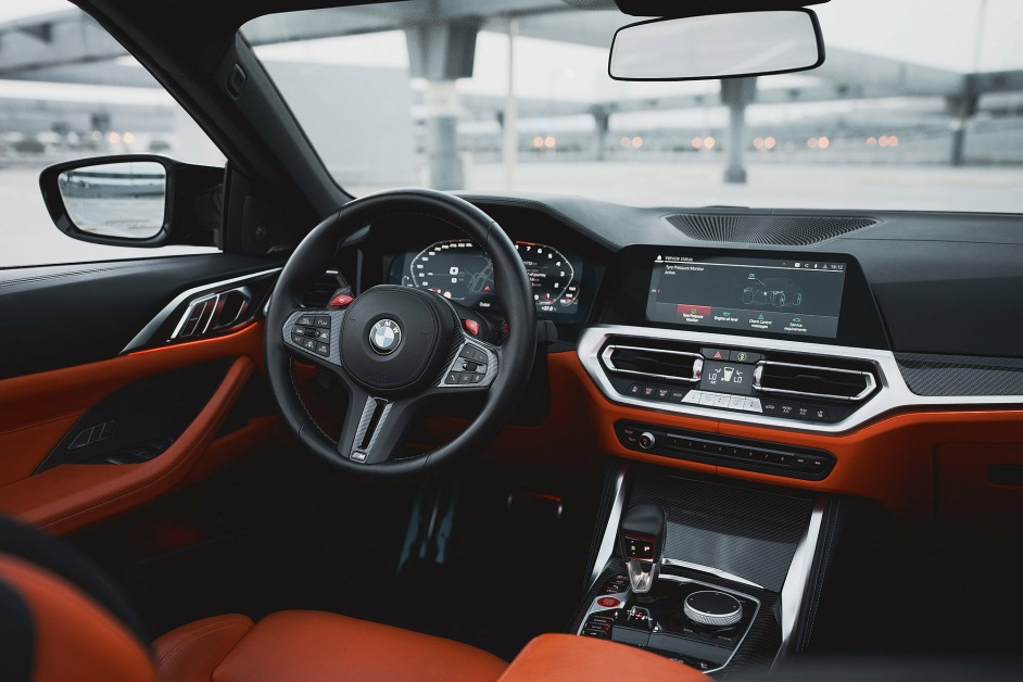 Аренда BMW M4 Competition в Дубае