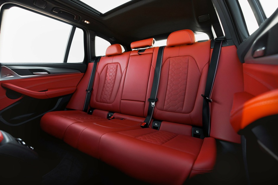 Аренда BMW X3 M Competition в Дубае
