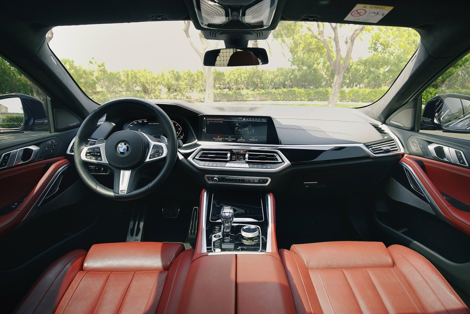 Аренда BMW X6 M50i в Дубае