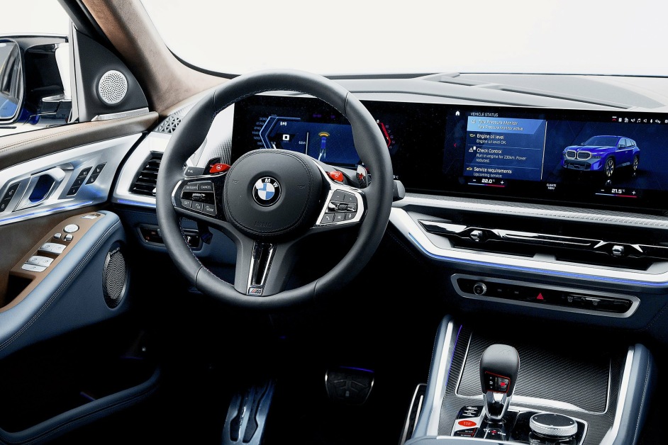Аренда BMW XM в Дубае