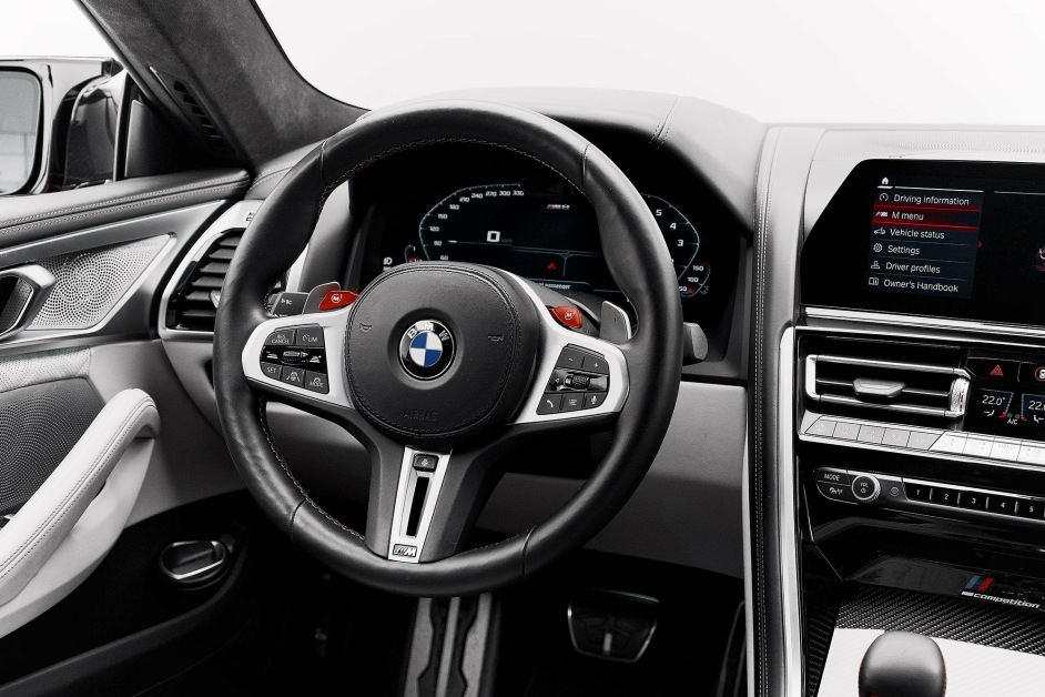 Аренда BMW M8 Competition в Дубае