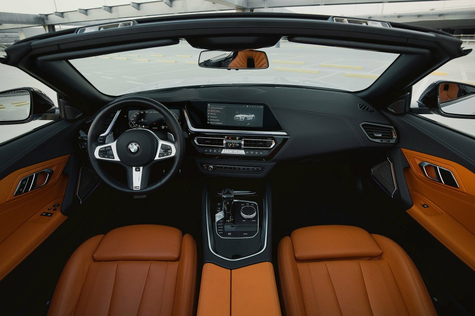 Аренда BMW Z4 M40i в Дубае