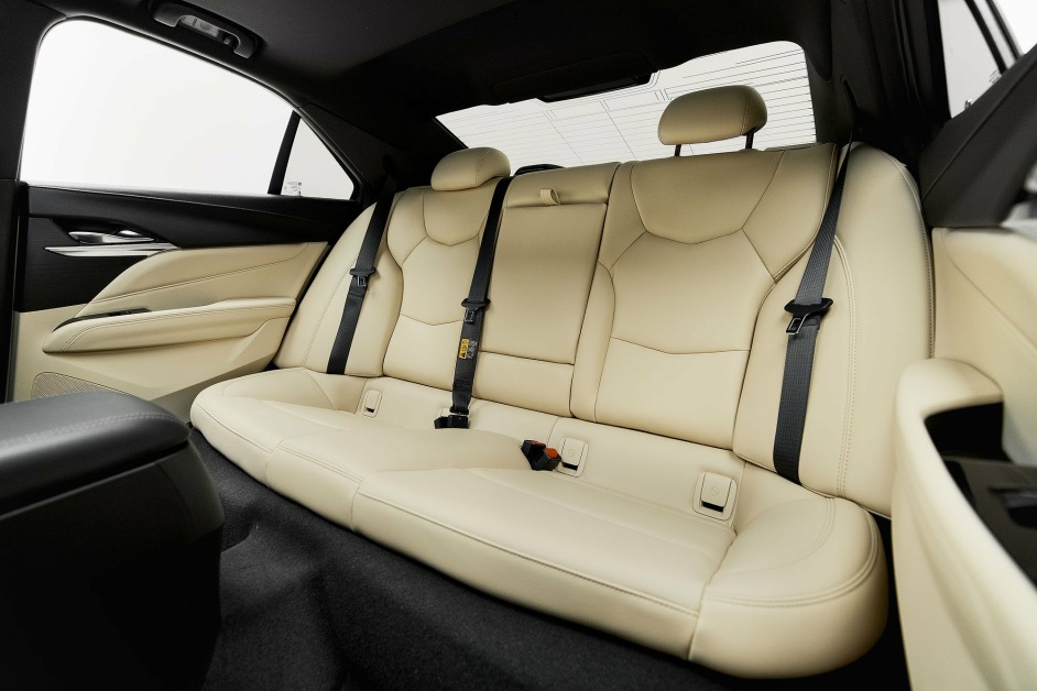 Аренда Cadillac XT4 в Дубае