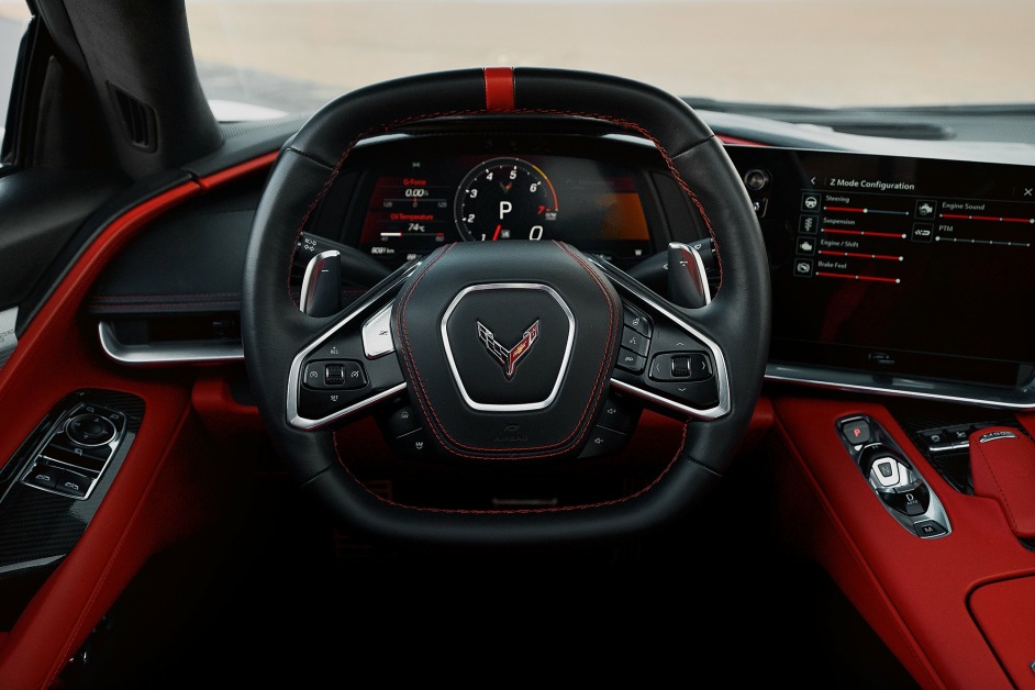Аренда Chevrolet Corvette Stingray C8 в Дубае