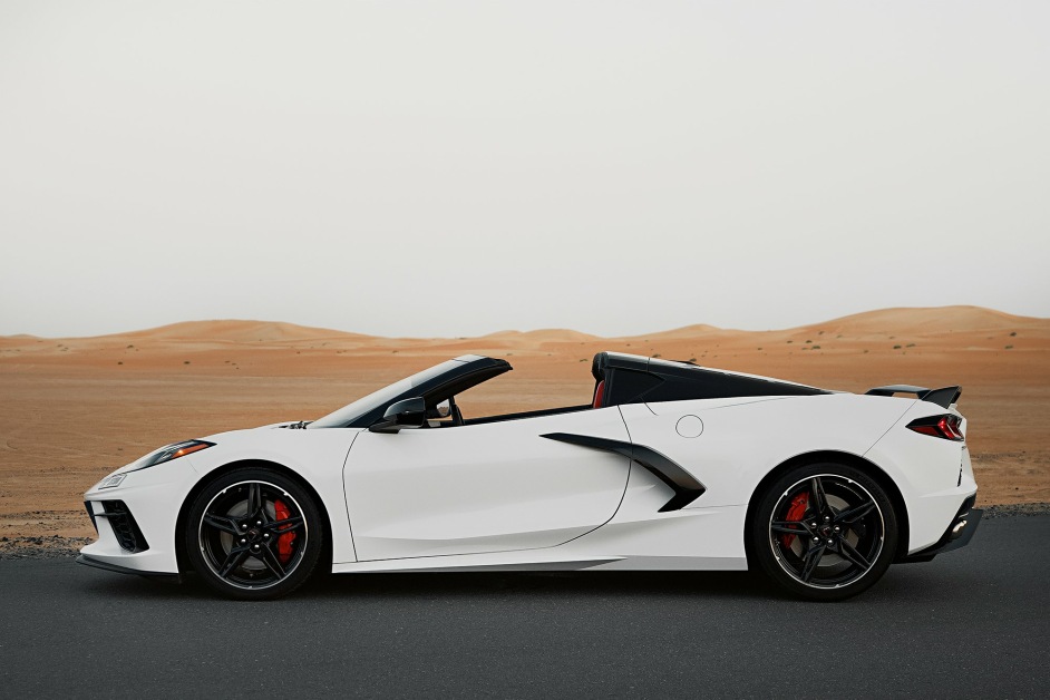 Аренда Chevrolet Corvette Stingray C8 в Дубае