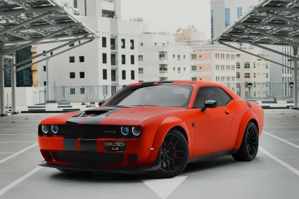 Аренда Dodge Challenger Hellcat в Дубае