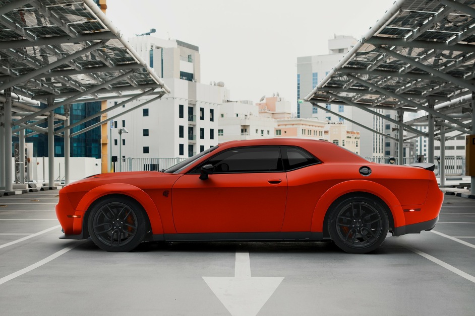 Аренда Dodge Challenger Hellcat в Дубае