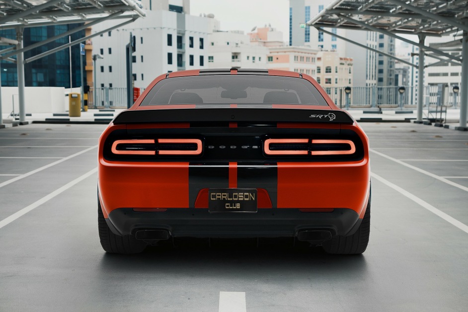 Аренда Dodge Challenger Hellcat в Дубае