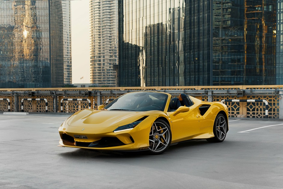 Аренда Ferrari F8 Spider в Дубае