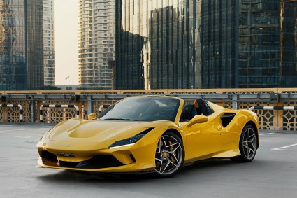 Аренда Ferrari F8 Spider в Дубае