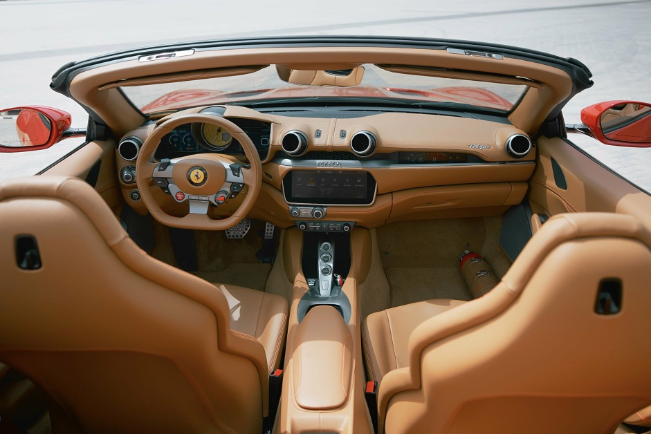 Аренда Ferrari Portofino в Дубае