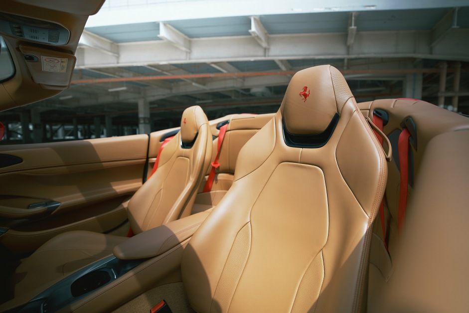 Аренда Ferrari Portofino в Дубае