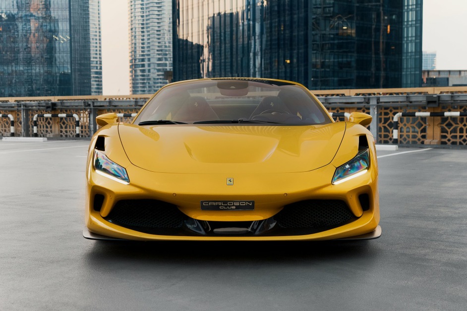 Аренда Ferrari F8 Spider в Дубае