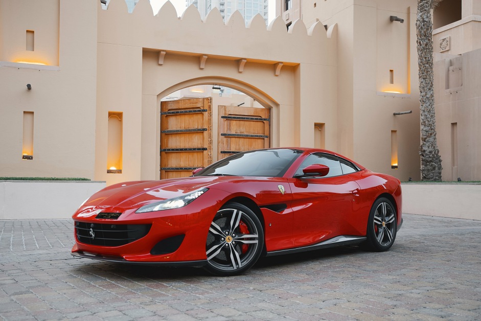 Аренда Ferrari Portofino в Дубае