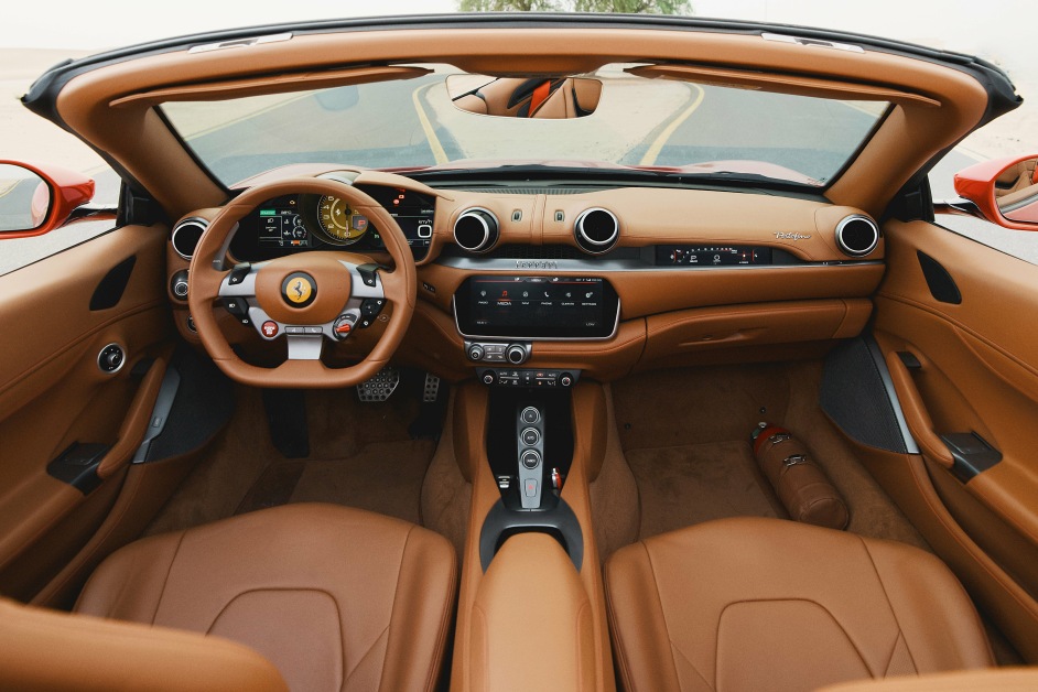 Аренда Ferrari Portofino в Дубае